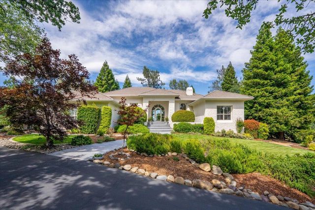 15888 El Camino Robles Road, Redding, CA 96001