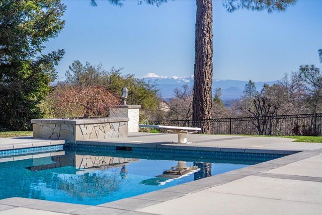 15888 El Camino Robles Road, Redding, CA 96001