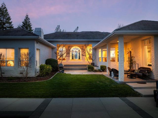 15888 El Camino Robles Road, Redding, CA 96001