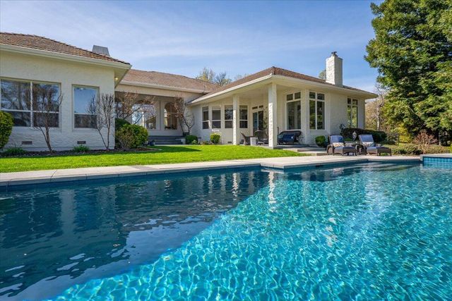 15888 El Camino Robles Road, Redding, CA 96001