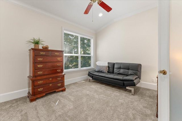 15888 El Camino Robles Road, Redding, CA 96001