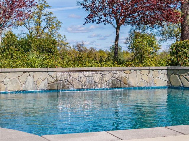 15888 El Camino Robles Road, Redding, CA 96001