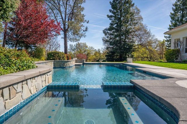 15888 El Camino Robles Road, Redding, CA 96001