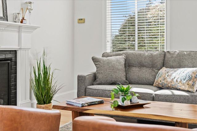 15888 El Camino Robles Road, Redding, CA 96001