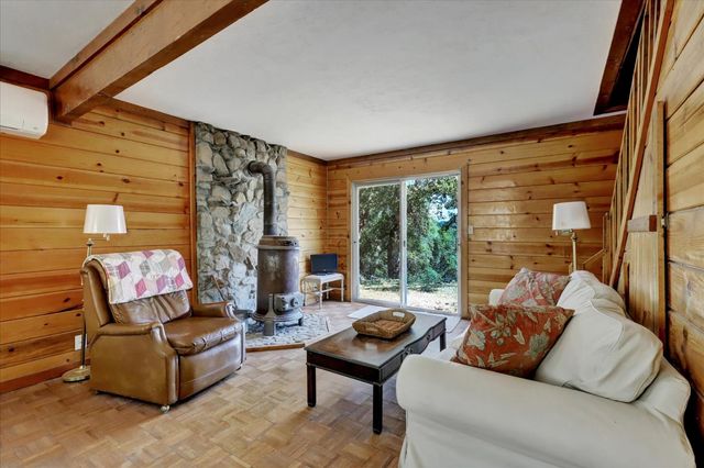 14956 Ballantree Ln, Grass Valley, CA 95949