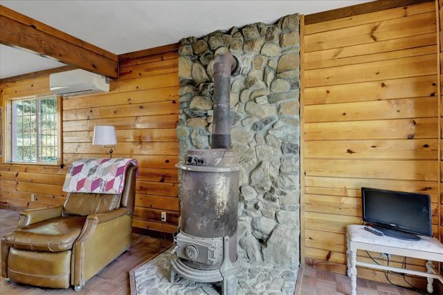 14956 Ballantree Ln, Grass Valley, CA 95949