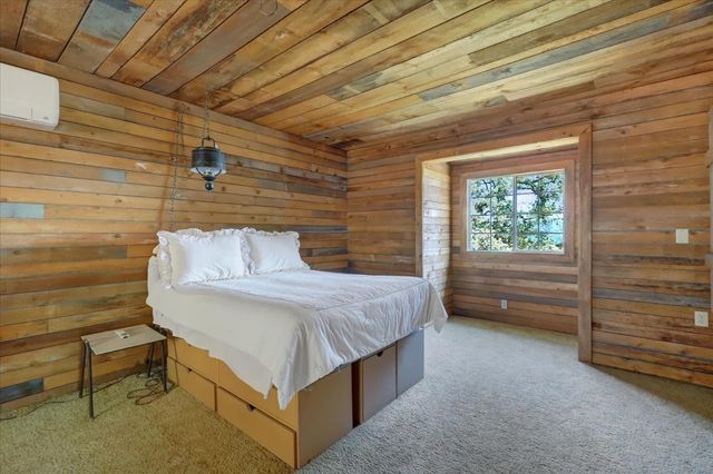 14956 Ballantree Ln, Grass Valley, CA 95949