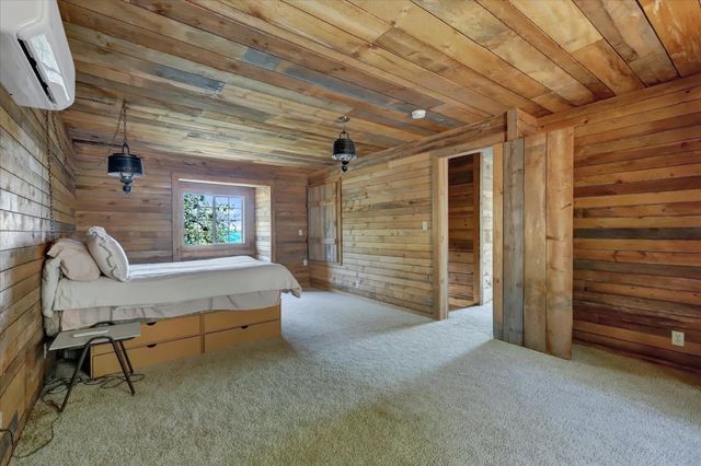 14956 Ballantree Ln, Grass Valley, CA 95949