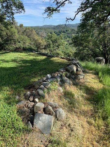 14956 Ballantree Ln, Grass Valley, CA 95949