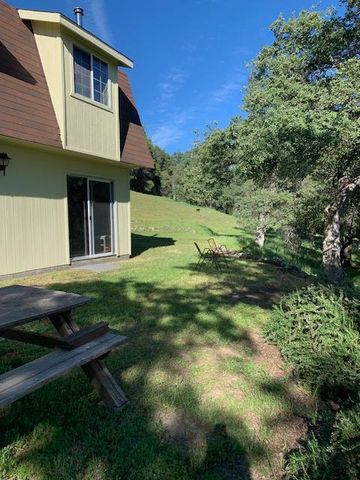 14956 Ballantree Ln, Grass Valley, CA 95949