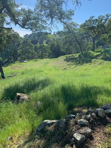 14956 Ballantree Ln, Grass Valley, CA 95949