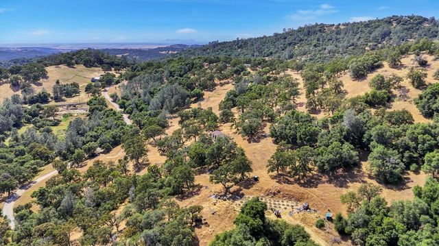 14956 Ballantree Ln, Grass Valley, CA 95949