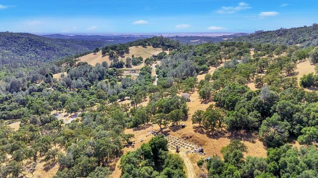 14956 Ballantree Ln, Grass Valley, CA 95949