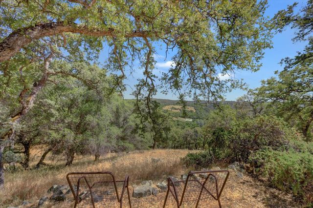 14956 Ballantree Ln, Grass Valley, CA 95949