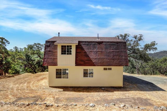 14956 Ballantree Ln, Grass Valley, CA 95949