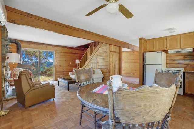 14956 Ballantree Ln, Grass Valley, CA 95949