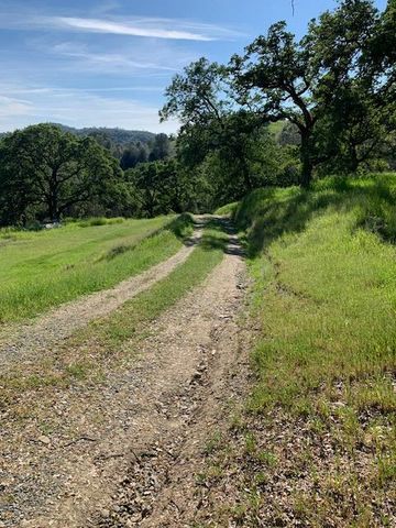 14956 Ballantree Ln, Grass Valley, CA 95949