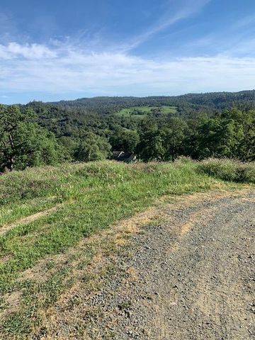 14956 Ballantree Ln, Grass Valley, CA 95949