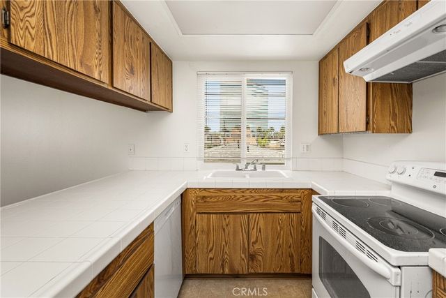 17041 B Lane, Huntington Beach, CA 92647