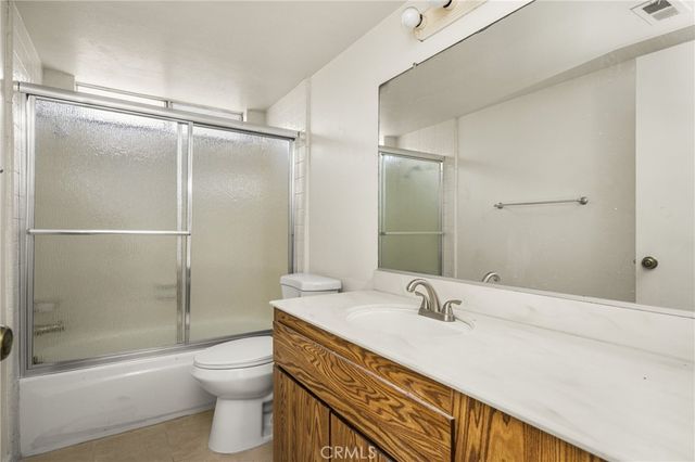 17041 B Lane, Huntington Beach, CA 92647