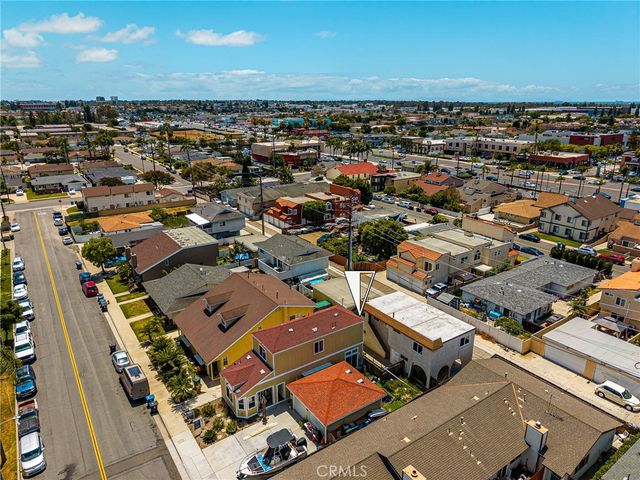 17041 B Lane, Huntington Beach, CA 92647
