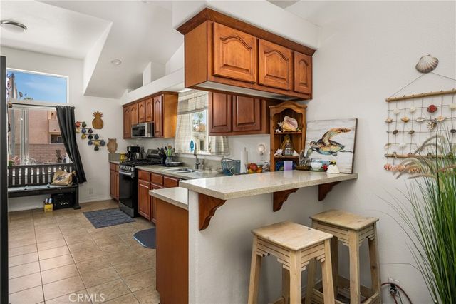 17041 B Lane, Huntington Beach, CA 92647