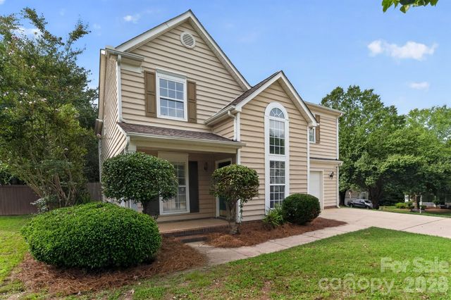 8220 Upsall Court, Charlotte, NC 28215