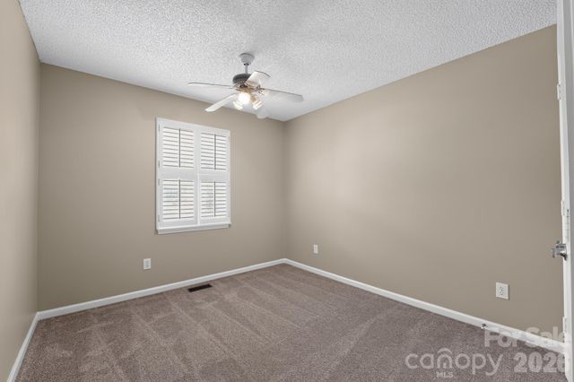 8220 Upsall Court, Charlotte, NC 28215