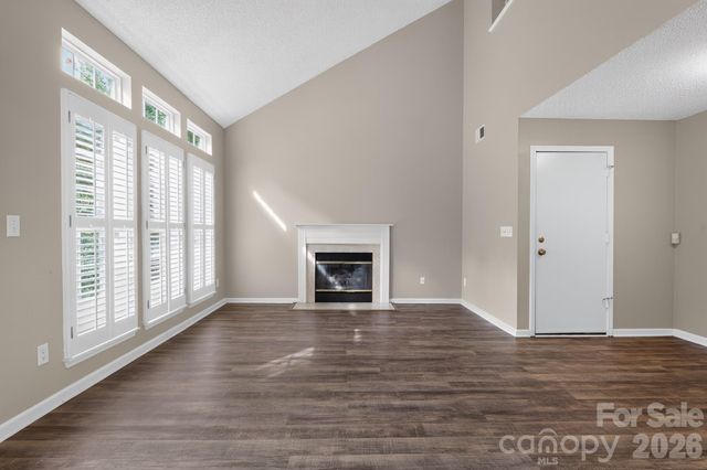 8220 Upsall Court, Charlotte, NC 28215