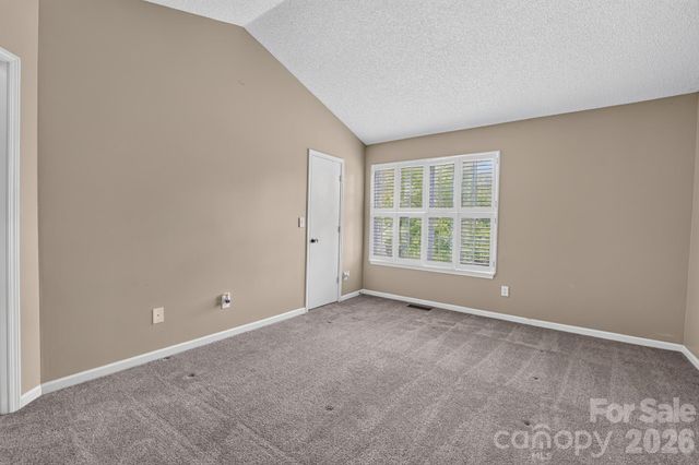 8220 Upsall Court, Charlotte, NC 28215