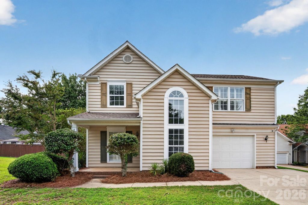 8220 Upsall Court, Charlotte, NC 28215