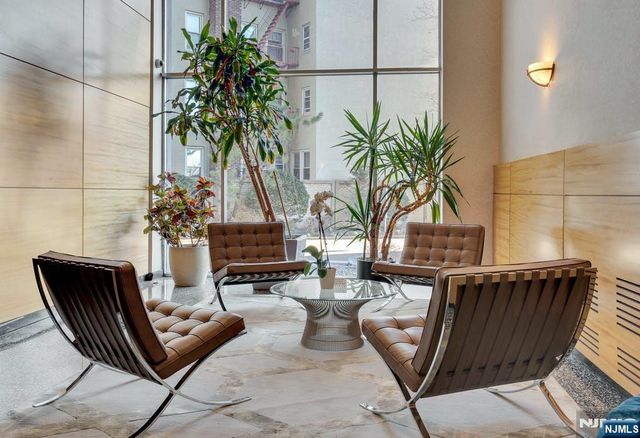 6040 Boulevard East 03, West New York, NJ 07093