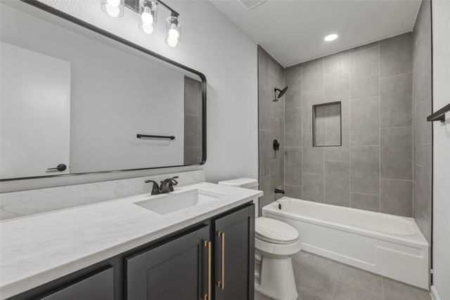 203 Red Bird Court, Cleburne, TX 76058