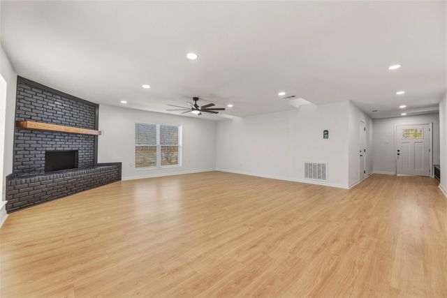 203 Red Bird Court, Cleburne, TX 76058