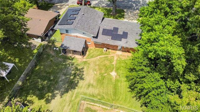 824 English Lane, Belleville, IL 62223