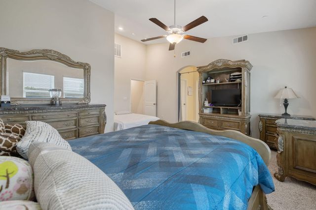 1833 Softwind Drive, Tulare, CA 93274