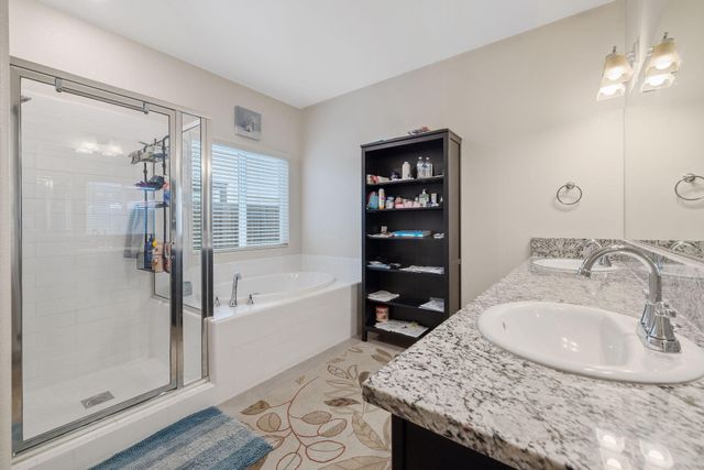 1833 Softwind Drive, Tulare, CA 93274