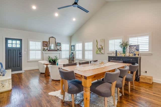 4104 Pershing Avenue, Fort Worth, TX 76107