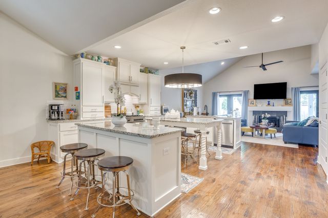 4104 Pershing Avenue, Fort Worth, TX 76107