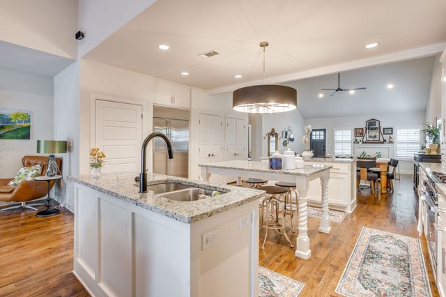 4104 Pershing Avenue, Fort Worth, TX 76107