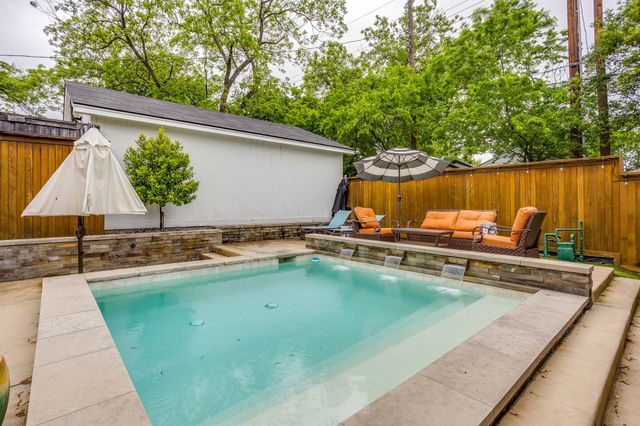 4104 Pershing Avenue, Fort Worth, TX 76107