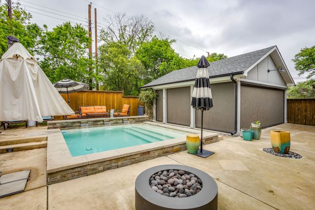 4104 Pershing Avenue, Fort Worth, TX 76107