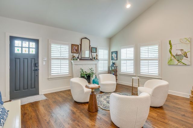 4104 Pershing Avenue, Fort Worth, TX 76107