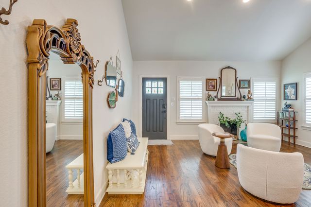 4104 Pershing Avenue, Fort Worth, TX 76107