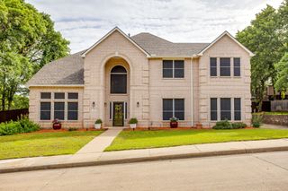 801 Timberwolf Court, Crowley, TX 76036