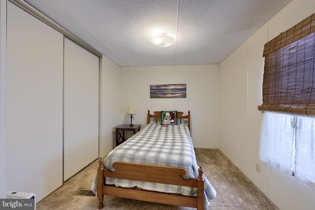 203 THRUSH CT N, Lancaster, PA 17603