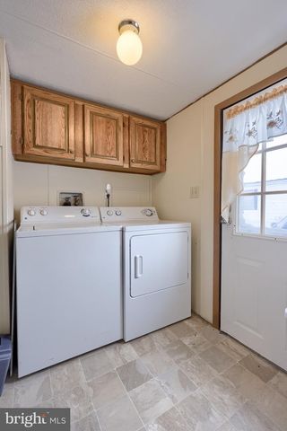 203 THRUSH CT N, Lancaster, PA 17603