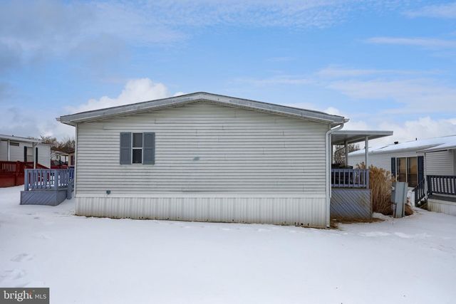 203 THRUSH CT N, Lancaster, PA 17603