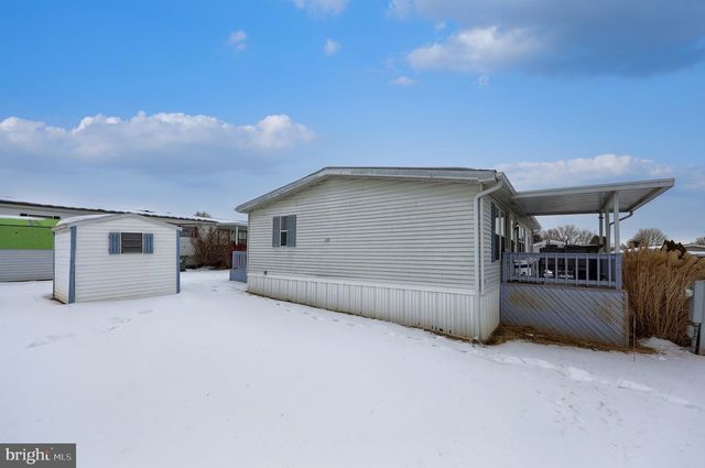 203 THRUSH CT N, Lancaster, PA 17603