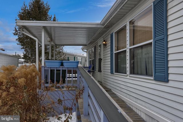 203 THRUSH CT N, Lancaster, PA 17603